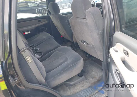 2000 Chevrolet Tahoe All New Ls from USA, damaged, VIN 1GNEC13T0YJ158053